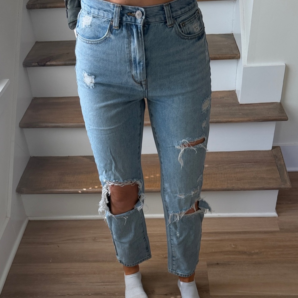 High-Rise Distressed Cropped Jeans in Light Blue